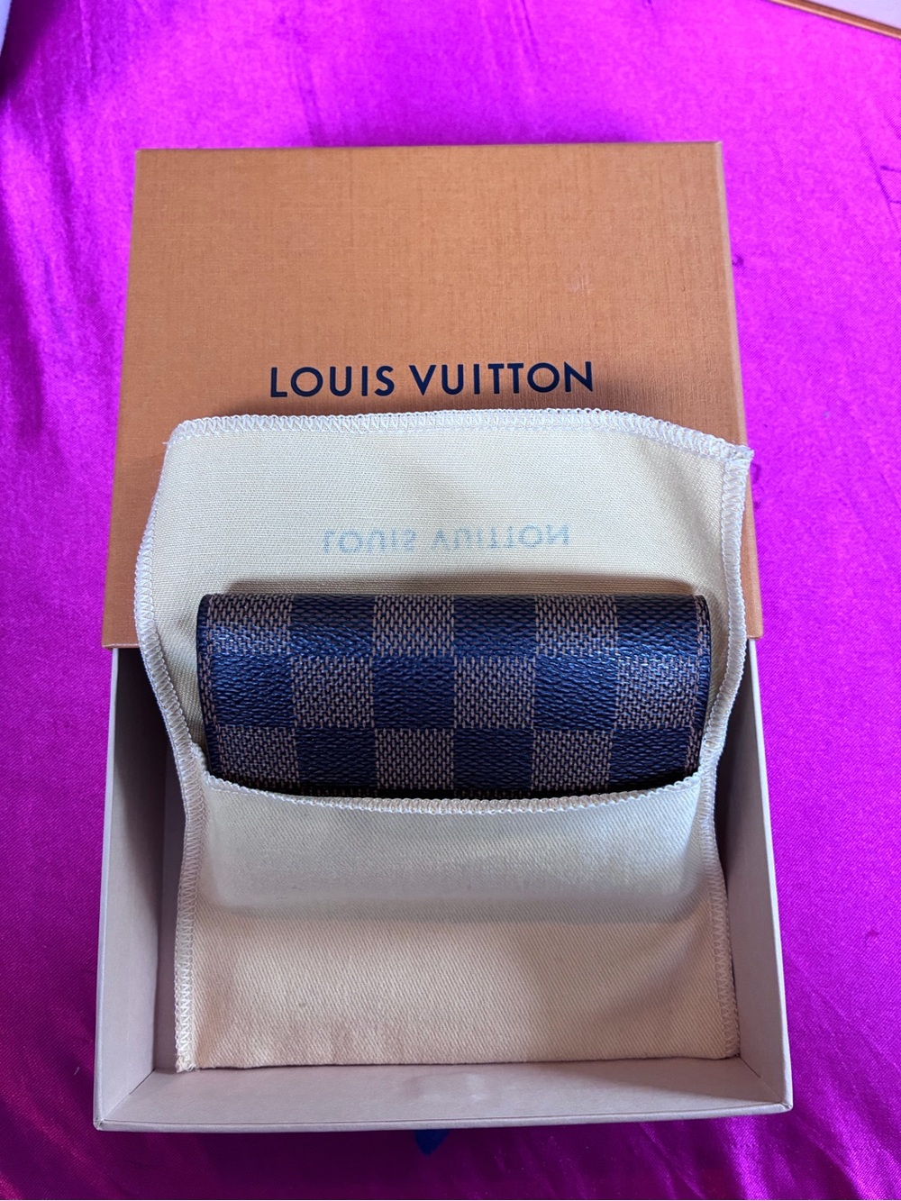 Louis Vuitton Damier Card Holder - Picture 13 of 13